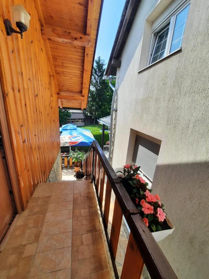 Hotel Filip Korenica Exterior foto
