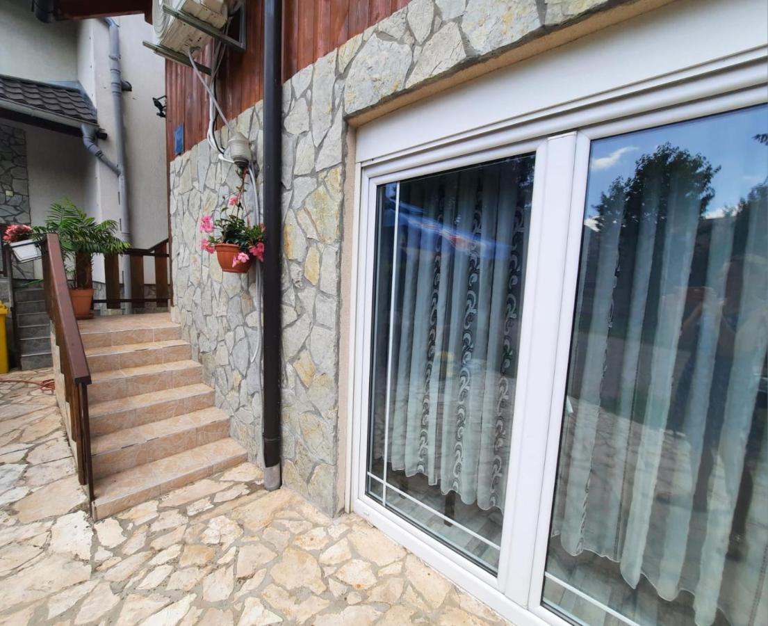 Hotel Filip Korenica Exterior foto
